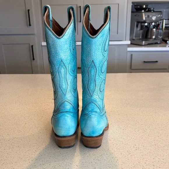 Circle G Turquoise Western Cowboy Boots - Picture 5 of 11